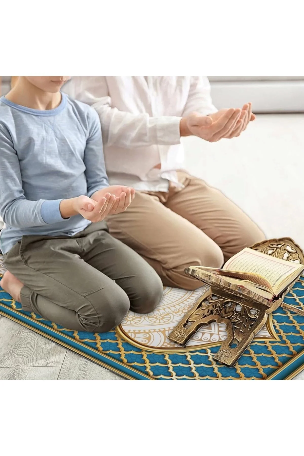 Ravabi Rug Araç İçi ve İşyeri İçin Deri Tabanlı Namazlık, Çantalı Hediyelik Seyahat Seccadesi 70x110cm 21RSD231018