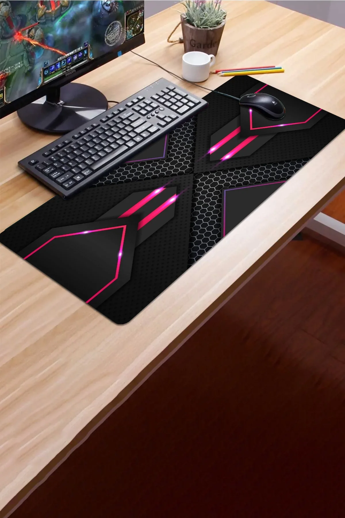 SonicTouch Prizma Kırmızı Petek Desenli Gamer Oyuncu Dikişsiz Sıvı Geçirmez Siyah Klavye Mouse Pad 32x70Cm