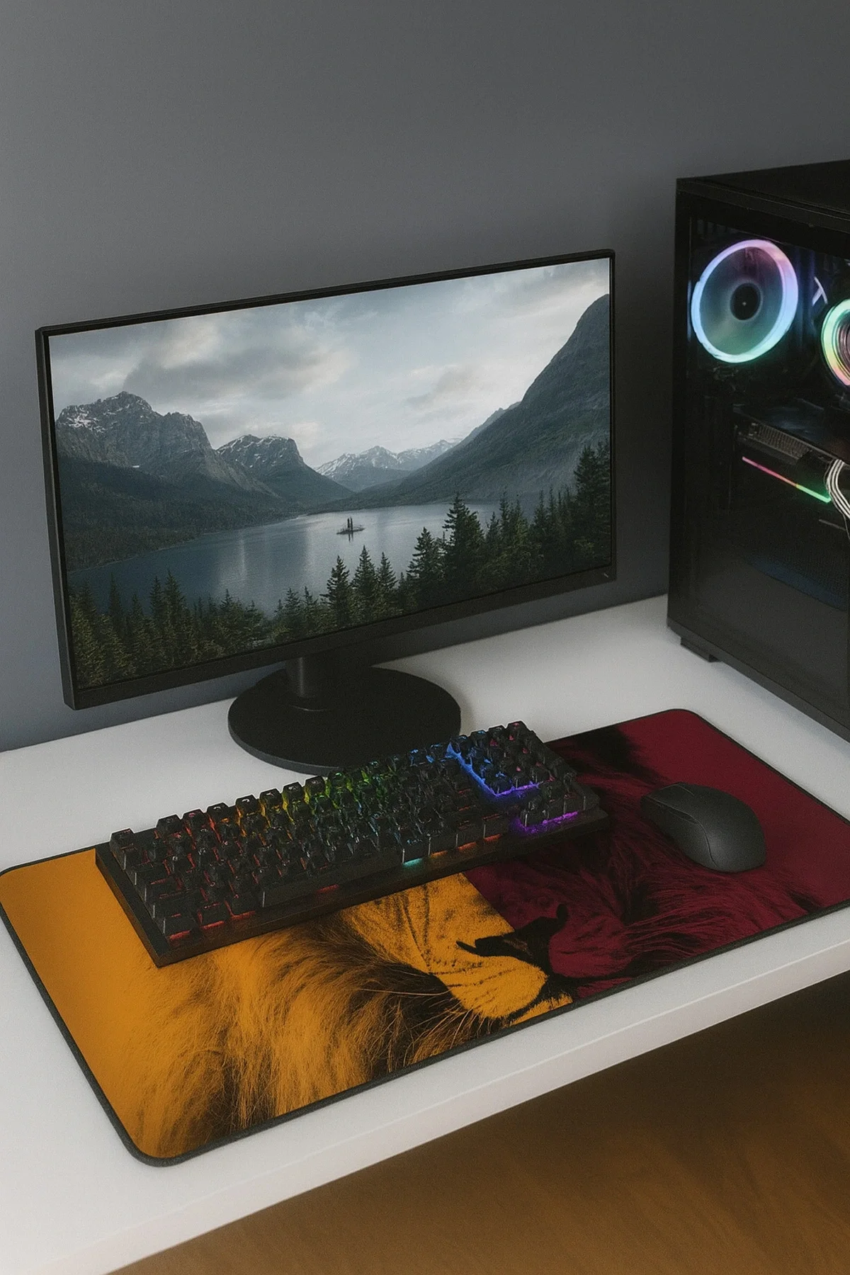 SonicTouch Sarı Kırmızı Aslan Temalı Kaymaz Gaming Oyuncu Masaüstü Dikişsiz Klavye Mouse Pad 32x70Cm