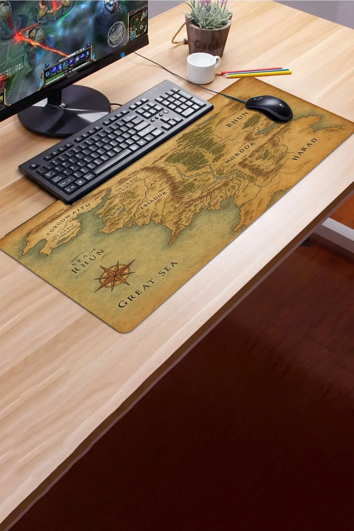SonicTouch Orta Çağ Haritası World Kahverengi Gamer Oyuncu Dikişsiz Sıvı Geçirmez Klavye Mouse Pad 32x70Cm