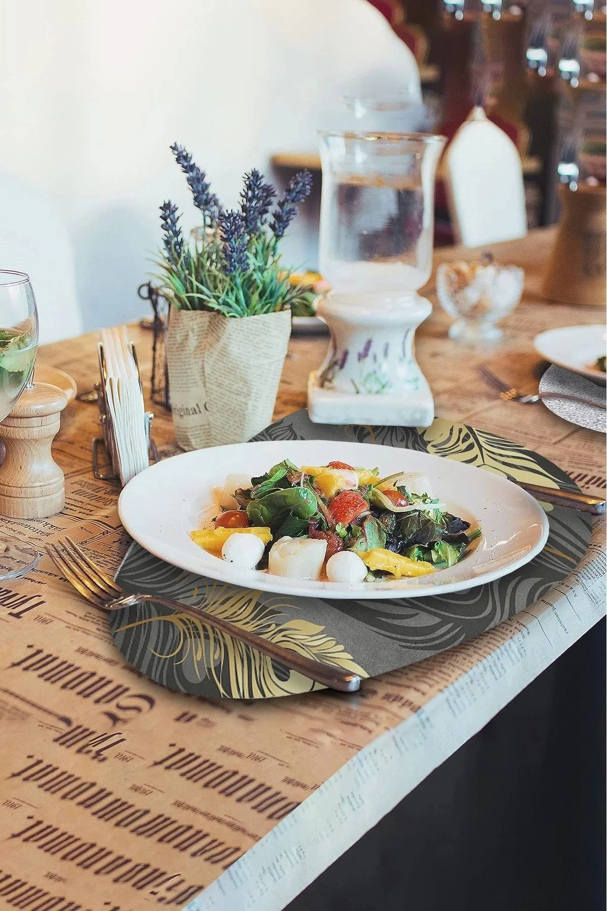 Valerine Life Altın Gold Tüy Desenli Amerikan Deri Kaymaz Yıkanabilir Servis Tabak Altlığı 12 Parça 6 Kişilik