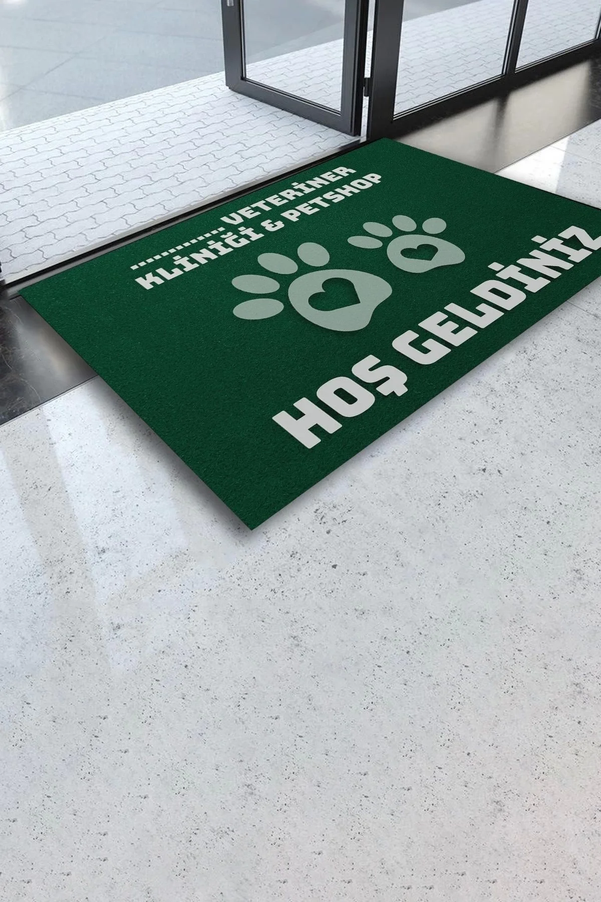 Valerine Life İsme, Kişiye veya Firmaya Özel Veteriner Kliniği ve Pet Shop Temalı Yeşil Hoş Geldiniz Kapı Önü Paspası 45x70cm