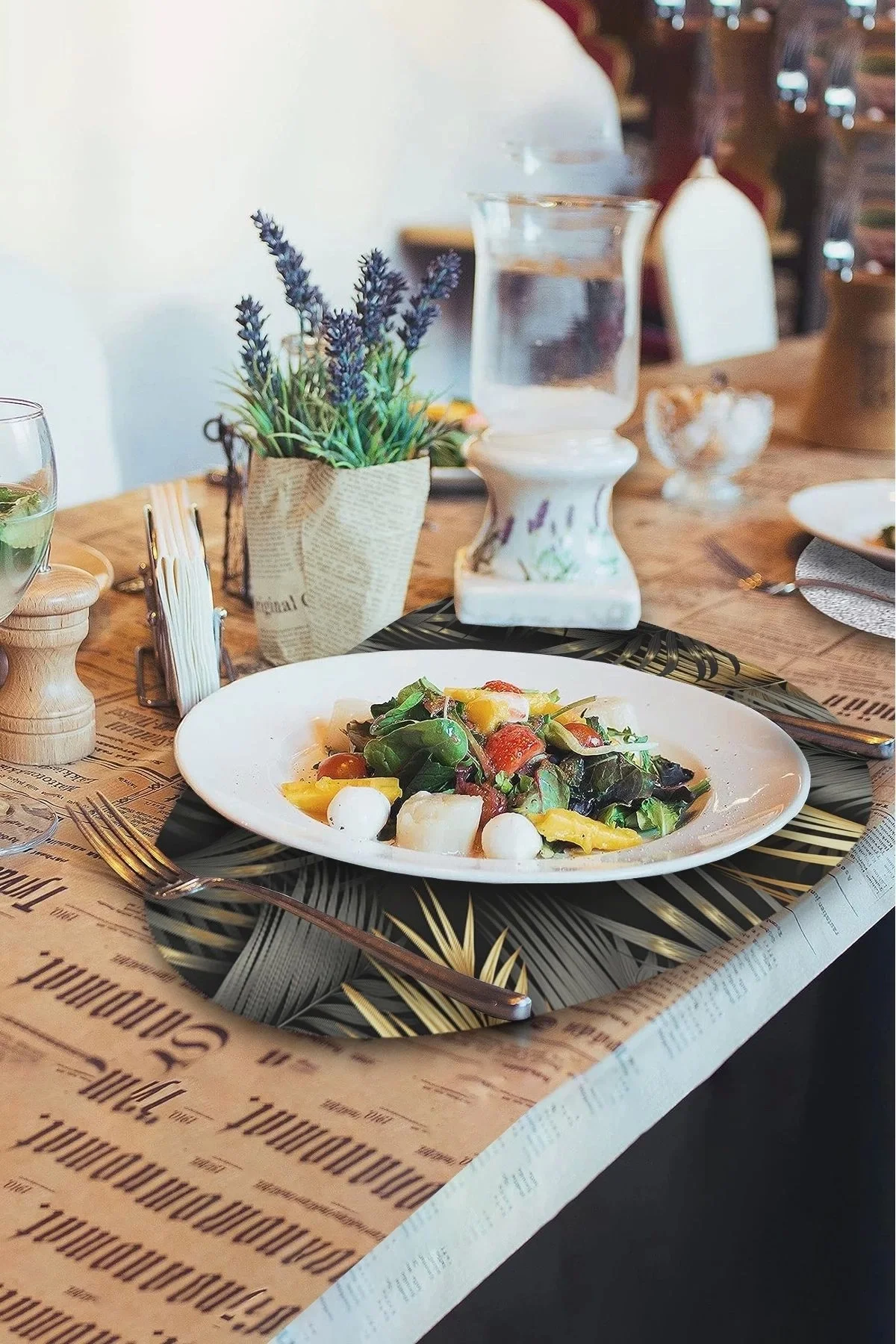 Valerine Life Palmiye Yaprak Çerçeve Gri Amerikan Deri Kaymaz Yıkanabilir Servis Tabak Altlığı 12 Parça 6 Kişilik