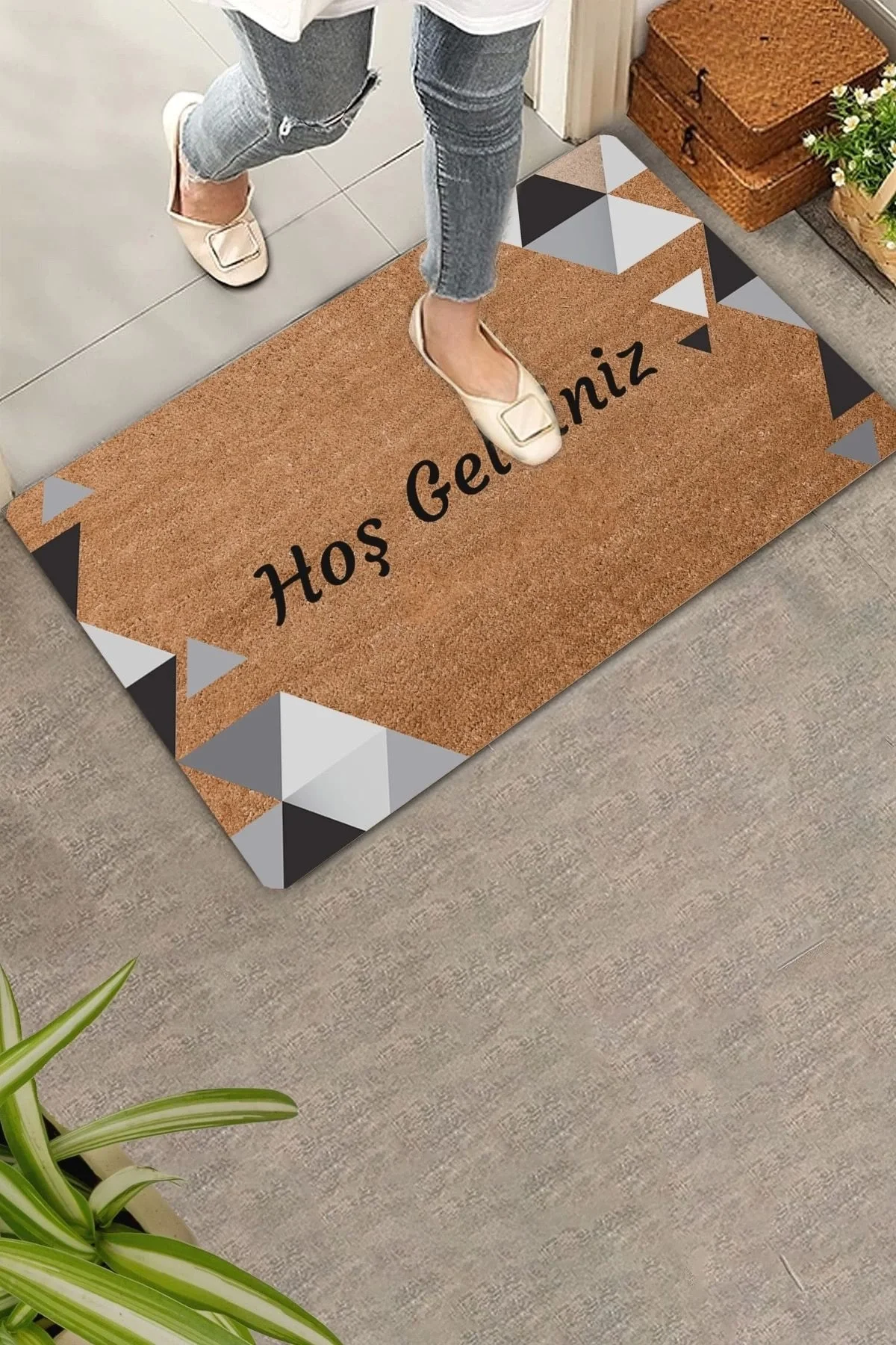 Valerine Life Siyah Gri Geometrik Üçgen Hoş Geldiniz Kapı Önü Paspası 45x70cm