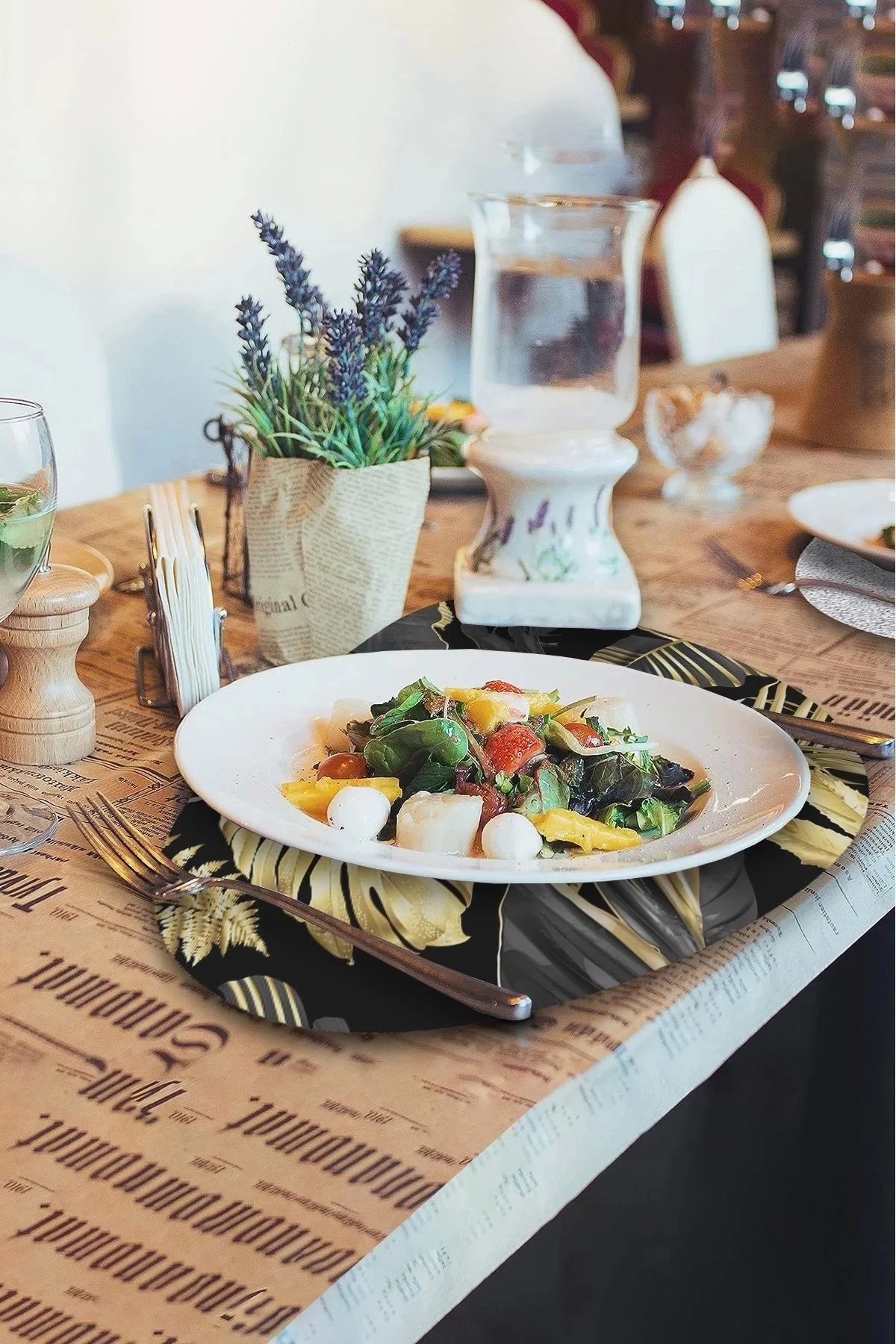 Valerine Life Tropikal Gold Siyah Yaprak Amerikan Deri Kaymaz Yıkanabilir Servis Tabak Altlığı 12 Parça 6 Kişilik