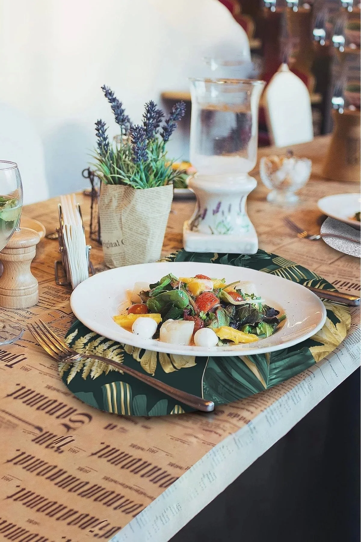 Valerine Life Yeşil Gold Palmiye Yaprak Desenli Amerikan Deri Kaymaz Yıkanabilir Servis Altlığı 12 Parça 6 Kişilik