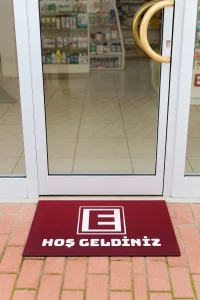 Valerine Life Eczane Logolu Kırmızı Hoş Geldiniz Welcome Kaymaz İş Yeri Kapı Önü Paspası 45x70cm