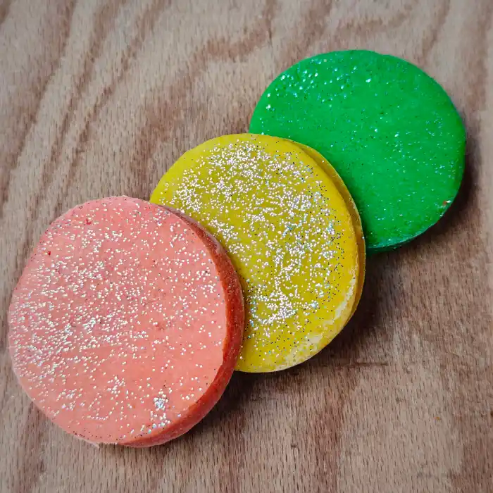 Yuvarlak Pasta Hamur Kırmızı Simli