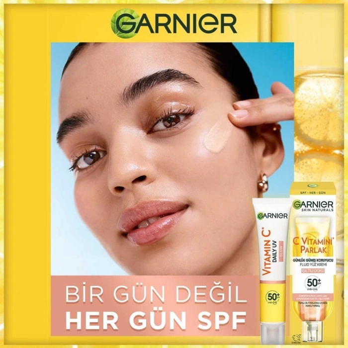 Garnier C Vitamini Parlak Günlük Güneş Koruyucu Fluid SPF50 Işıltılı Doku 40 ml