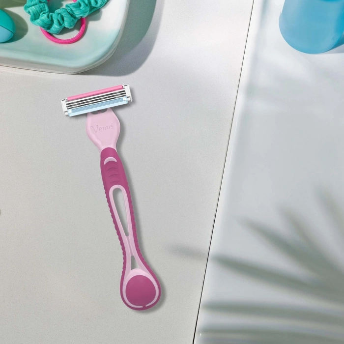 Gillette Venus Renkli 3 Bıçaklı Kullan At Kadın Tıraş Bıçağı 4 + 2 Adet