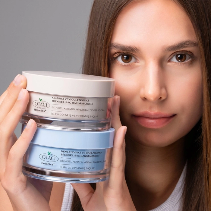 Otacı Botanics Nemlendirici & Canlandırıcı Bitkisel Saç Bakım Maskesi 200 ml