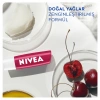 Nivea Kiraz Renkli Nemlendirici Dudak Bakım Kremi ve Parlatıcısı 4.8 gr