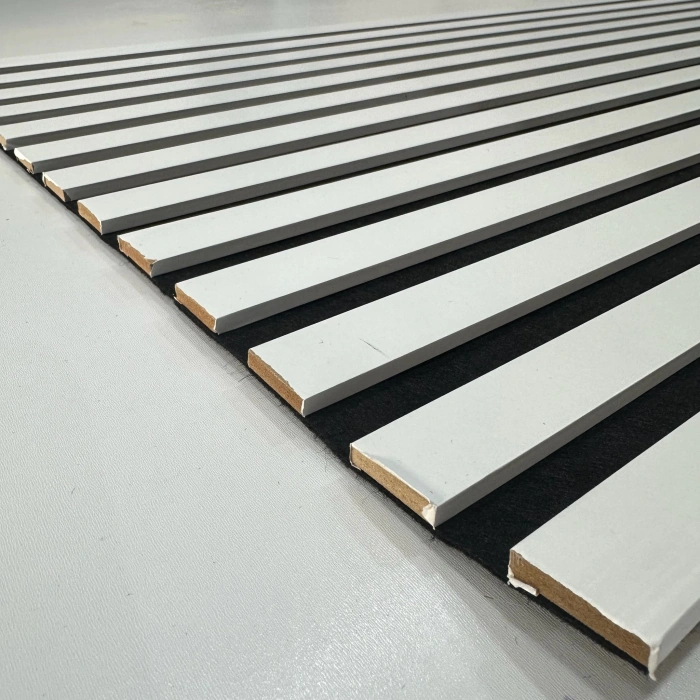 Beyaz Esnek Keçeli Slim Duvar Paneli 60cm