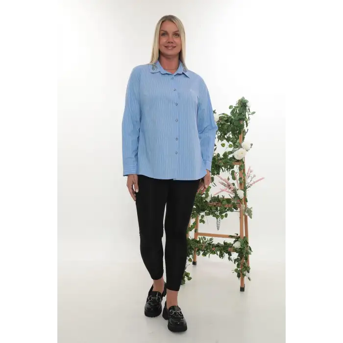 Yakası Taşlı Büyük Beden Kadın Çizgili Uzun Kollu Gömlek - Rahat Kesim Şık Tasarım