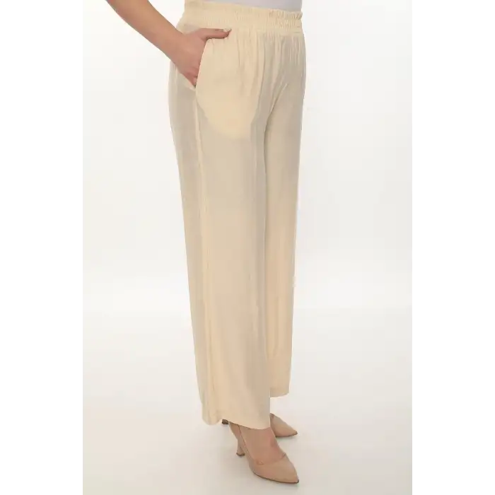 Kadın Beli Lastikli Rahat Kesim Pantolon – Günlük Şık ve Konforlu