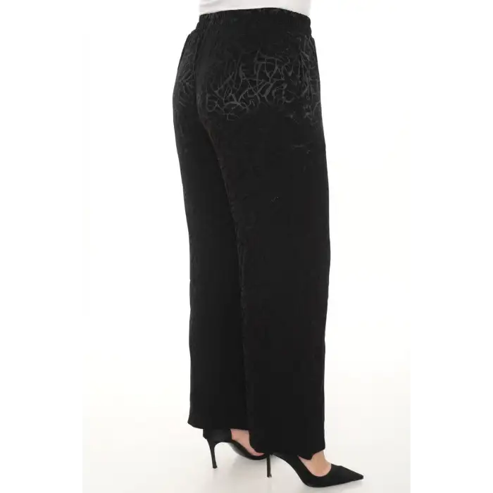 Kadın Jakarlı Beli Lastikli Rahat Kesim Pantolon – Günlük Şık ve Konforlu