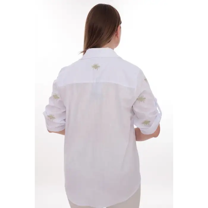 Büyük Beden Kadın Gömlek %100 Pamuk Arı Nakış Detaylı Rahat Kesim Şık Günlük Gömlek