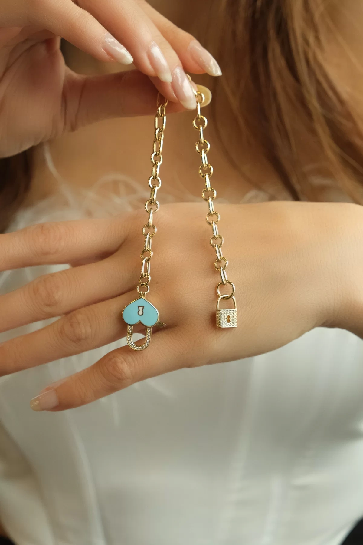 Asil 14 Ayar Mineli Charm Kapama Altın Bileklik BLK2408