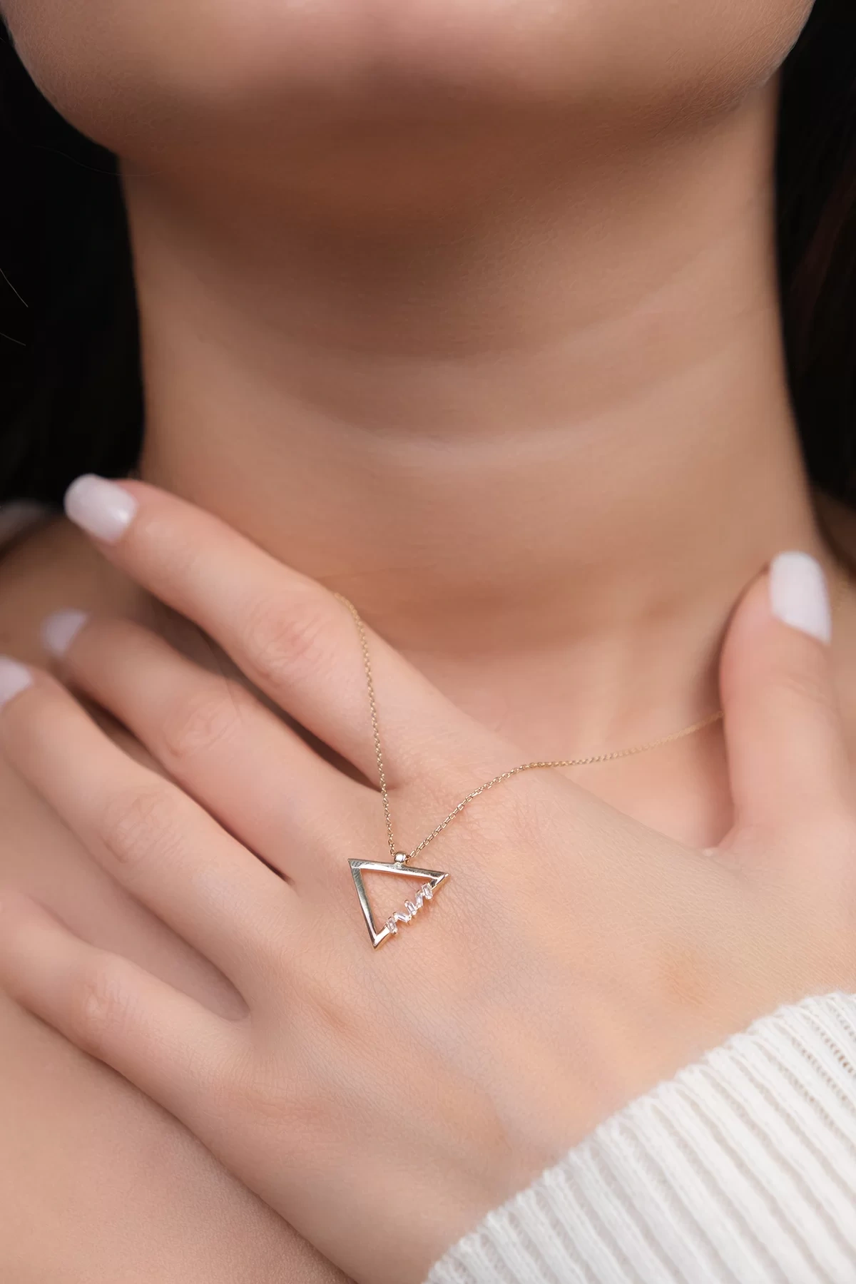 Asil 14 Ayar Taşlı Üçgen Altın Kolye KLY1177