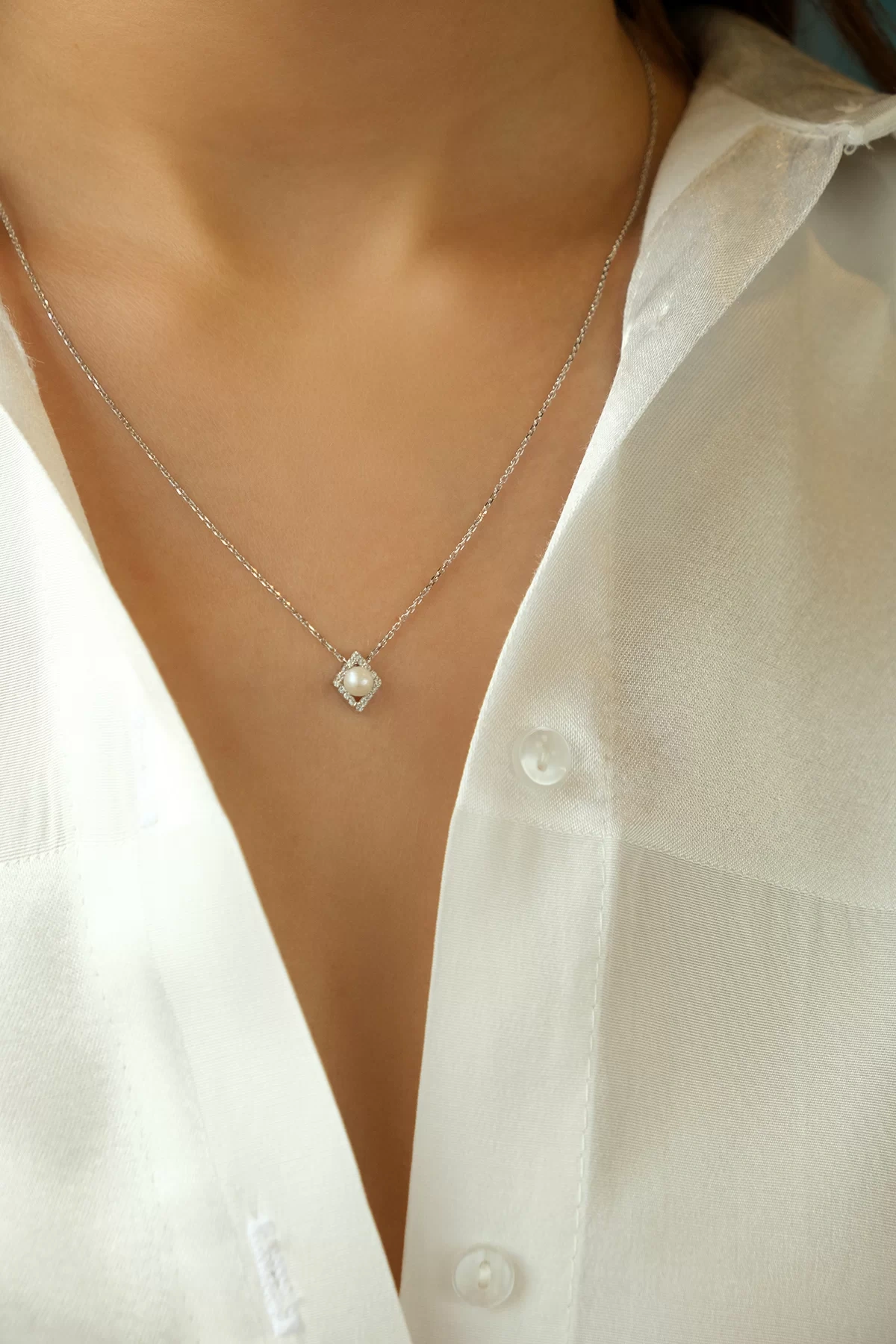 Asil 14 Ayar İncili Beyaz Altın Kolye KLY2610