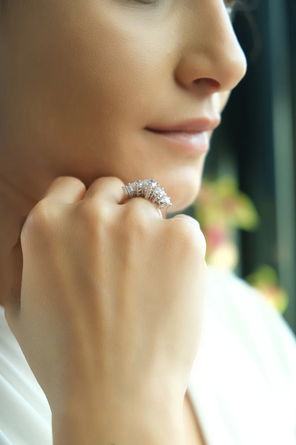 Asil 14 Ayar Beştaş Beyaz Altın Yüzük YZK1440