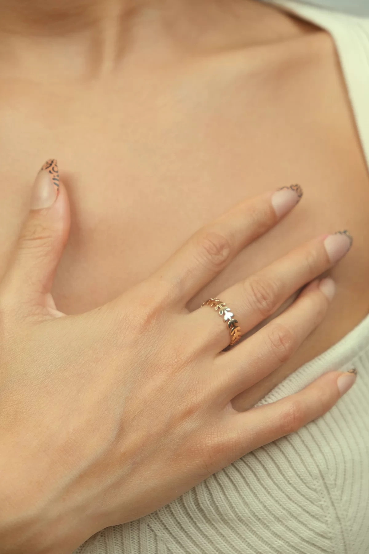 Asil 14 Ayar Helen Yapraklı Altın Yüzük YZK1383