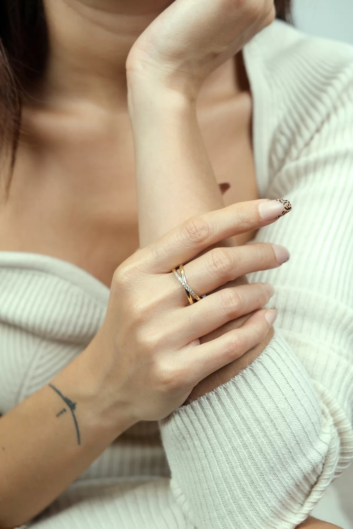 Asil 14 Ayar Taşlı Çapraz Altın Yüzük YZK1985