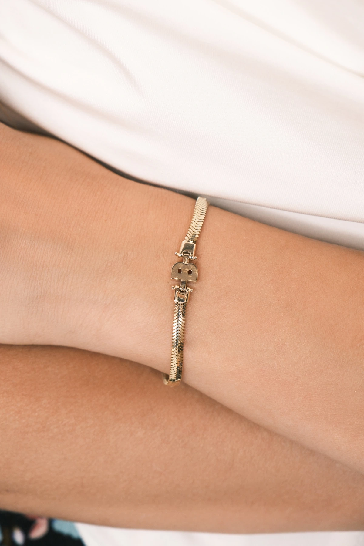 Asil 14 Ayar B Harf Altın Bileklik BLK6108