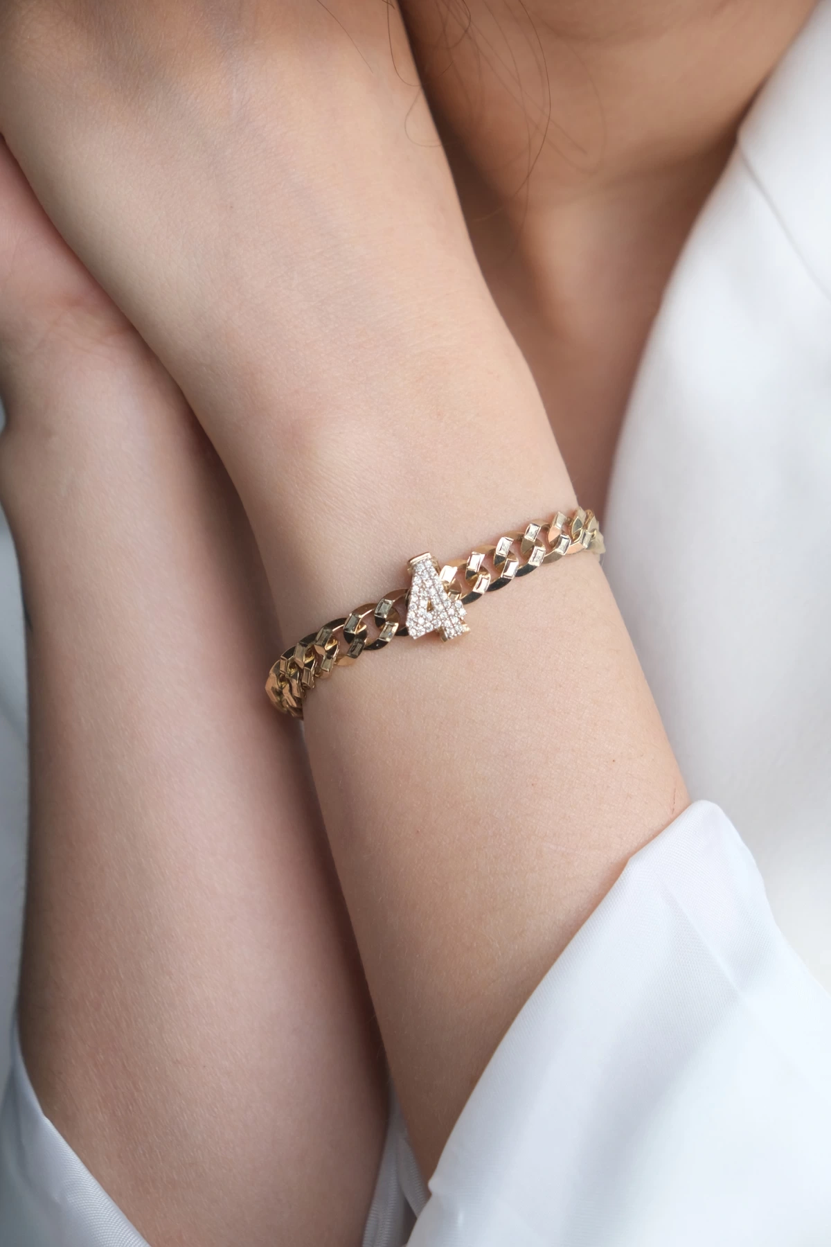 Asil 14 Ayar ÇağlaXEma Taşlı 4 Rakamı Altın Bileklik Charmı CHR18