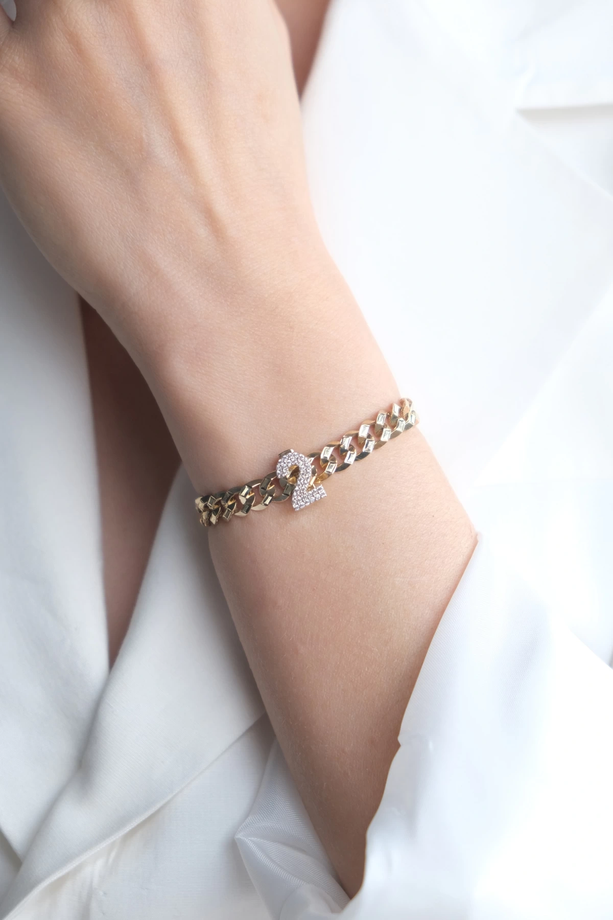 Asil 14 Ayar ÇağlaXEma Taşlı 2 Rakamı Altın Bileklik Charmı CHR9