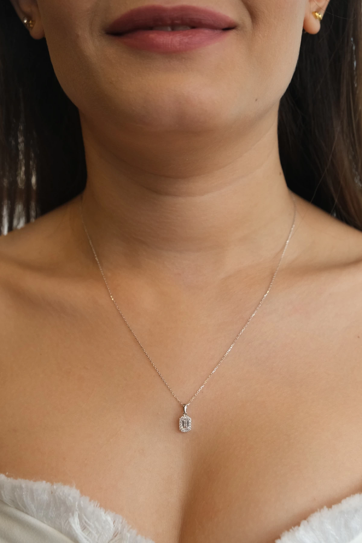 Asil 14 Ayar Beyaz Baget Altın Kolye KLY3348