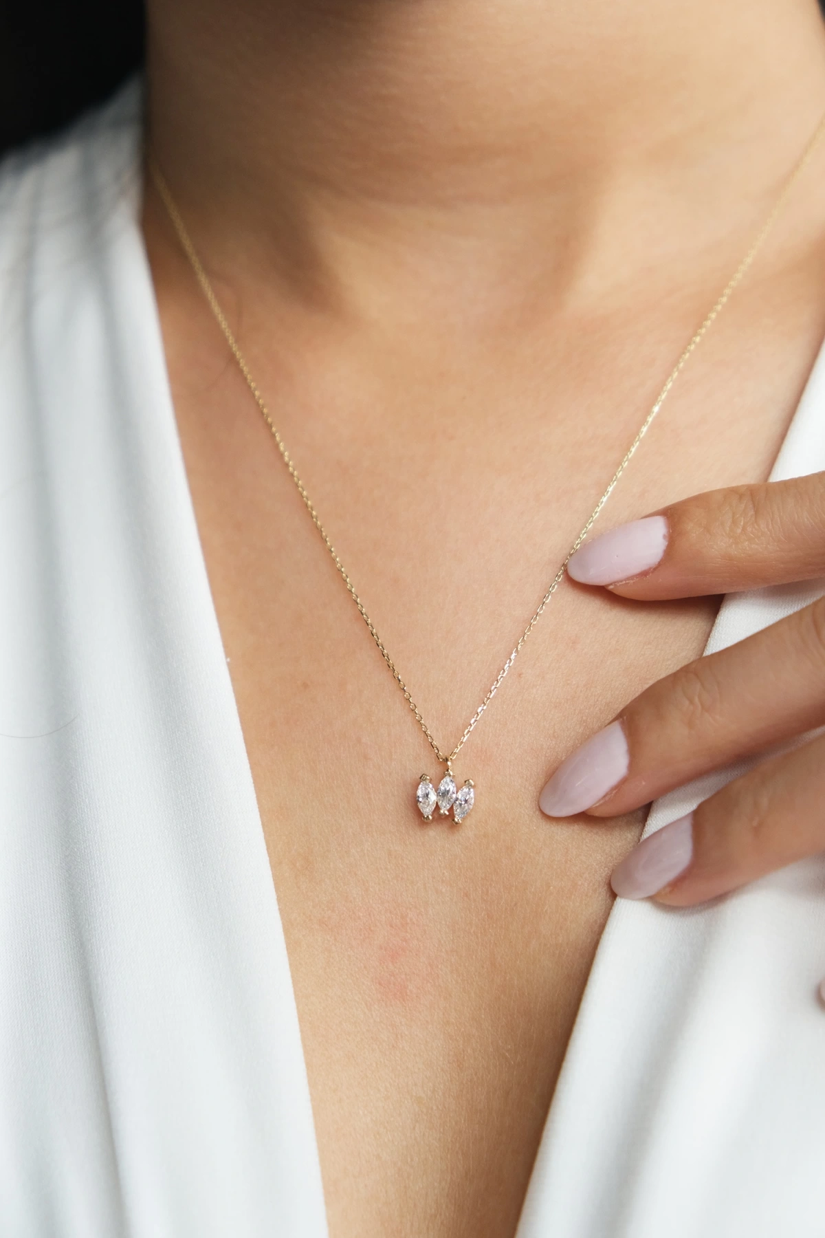 Asil 14 Ayar Üç Taşlı Altın Kolye KLY3496