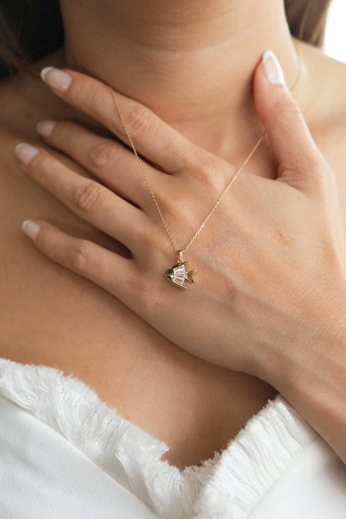 Asil 14 Ayar Baget Taşlı Balık Model Altın Kolye KLY3364