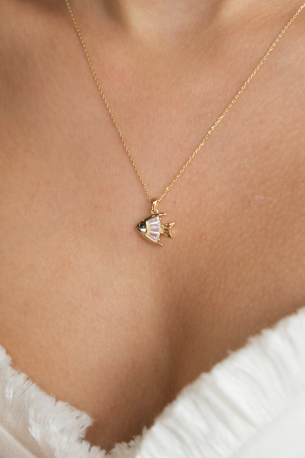 Asil 14 Ayar Baget Taşlı Balık Model Altın Kolye KLY3364