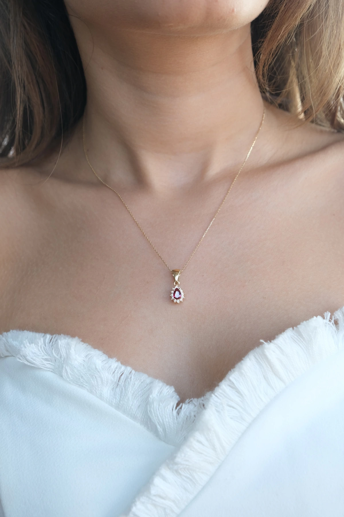 Asil 14 Ayar Kırmızı Taşlı Anturaj Altın Kolye Ucu KLU997