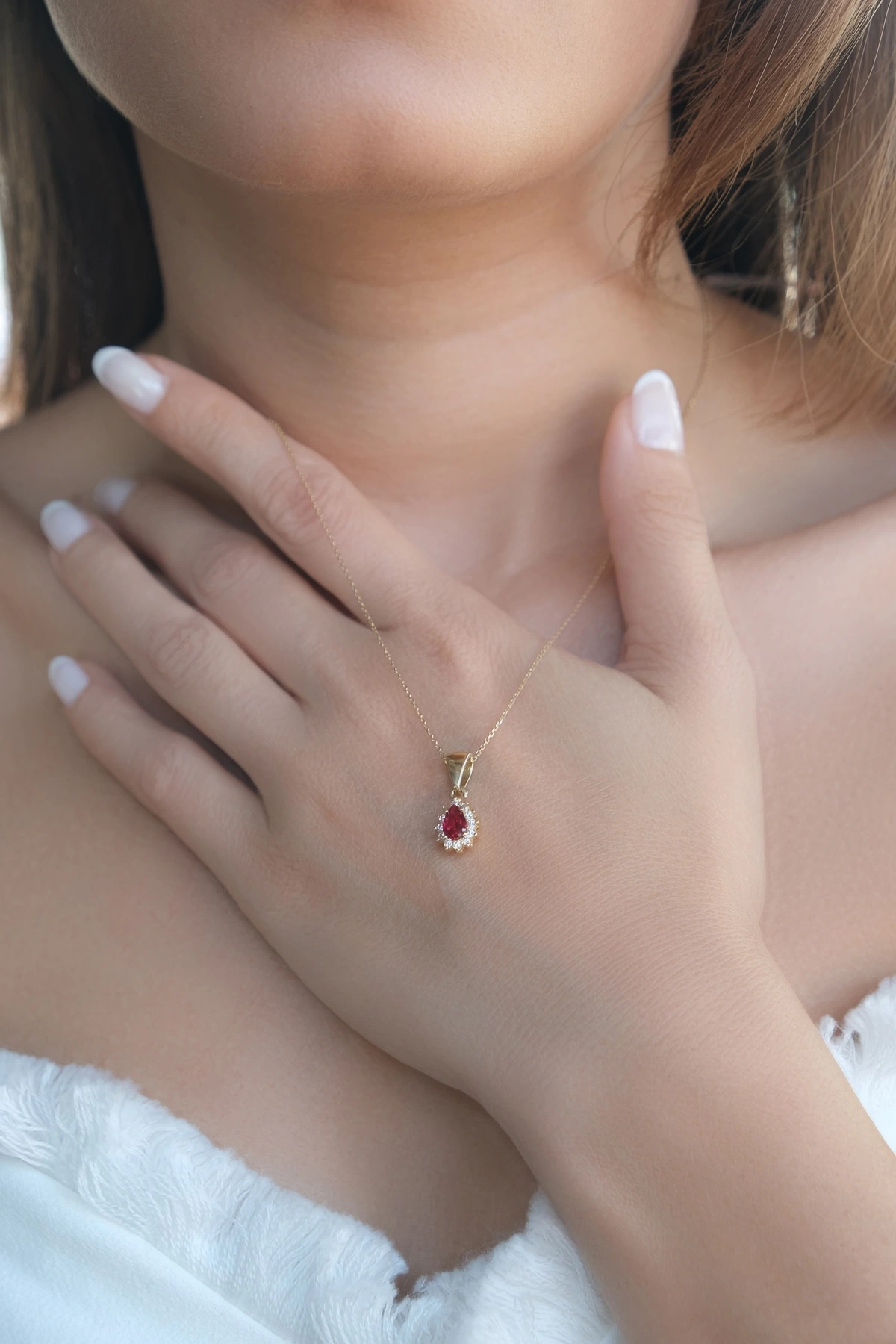 Asil 14 Ayar Kırmızı Taşlı Anturaj Altın Kolye Ucu KLU997