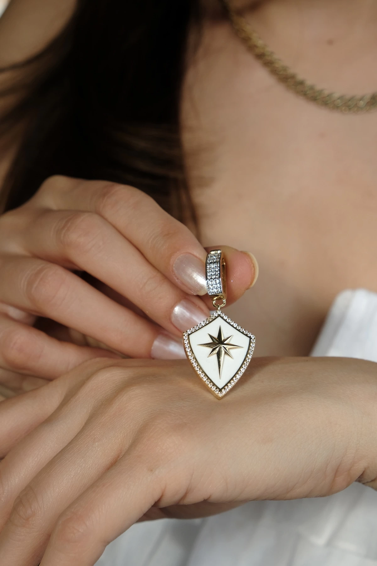 Asil 14 Ayar ÇağlaXEma Beyaz Mineli Kuzey Yıldızı Altın Charm KLU1863