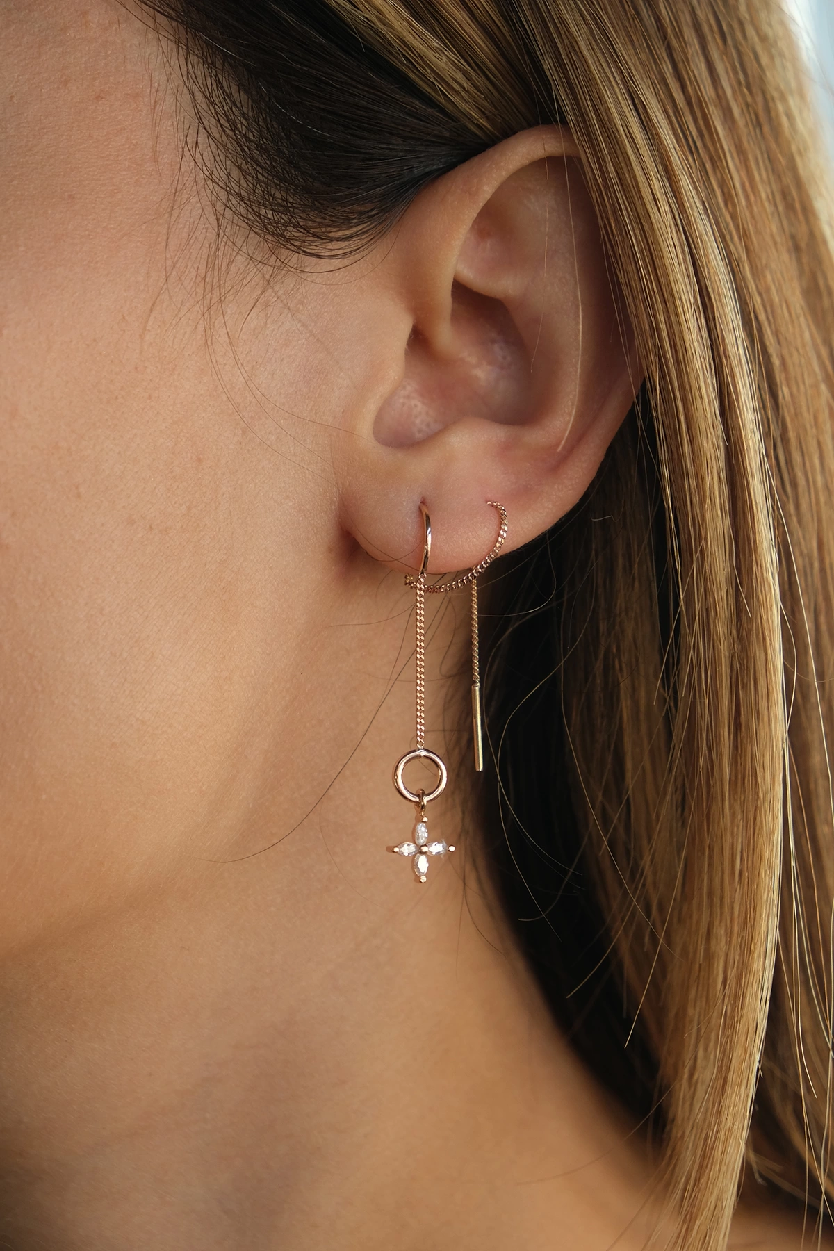 Asil 14 Ayar Lotus Çiçeği Sallantılı Rose Altın Küpe KP2921