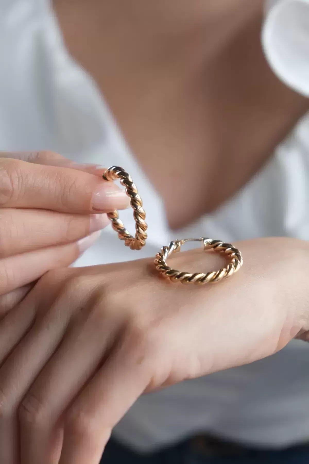 Asil 14 Ayar Burgu Halka Altın Küpe KP4033