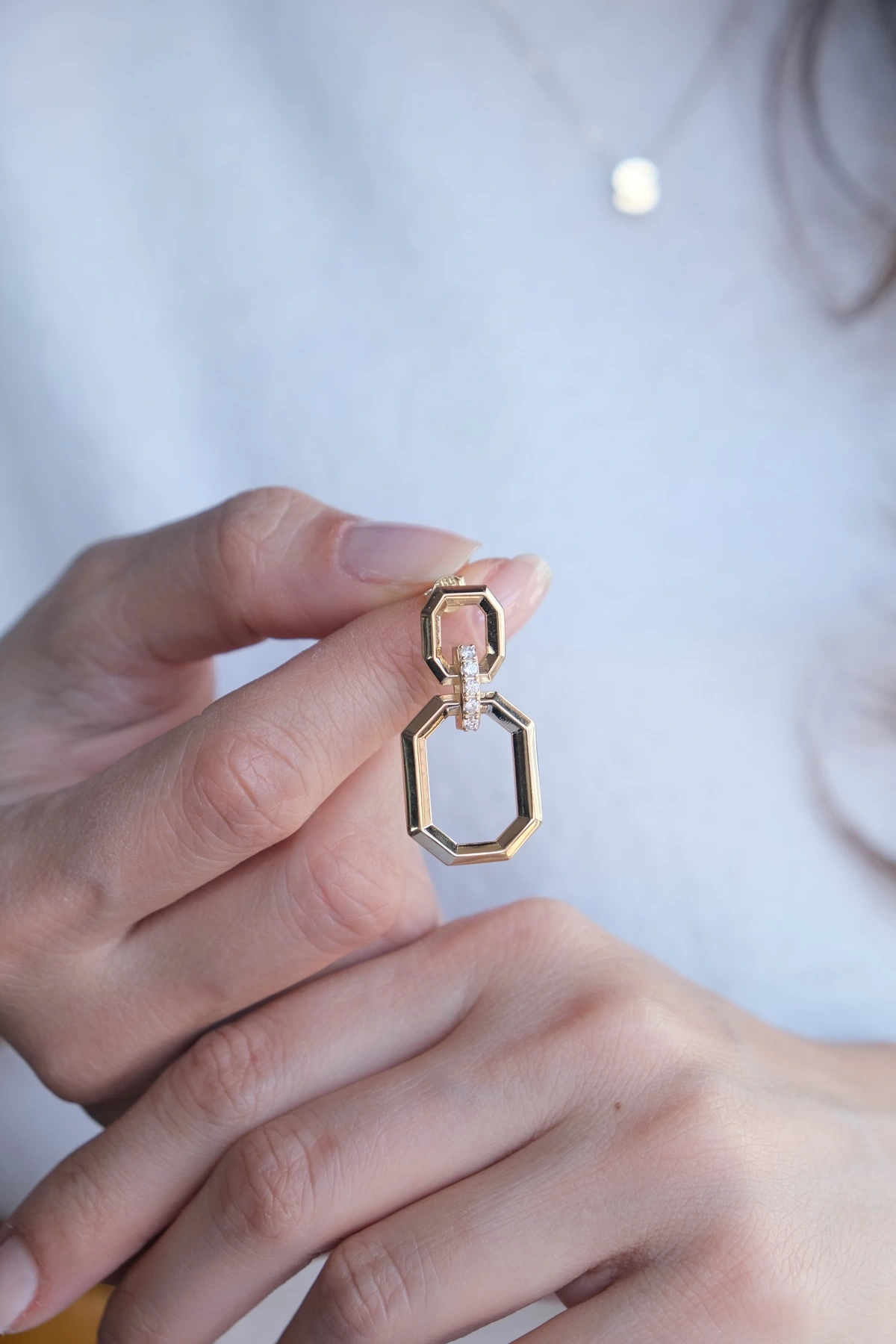 Asil 14 Ayar Rönesans Çivi Altın Küpe KP4807