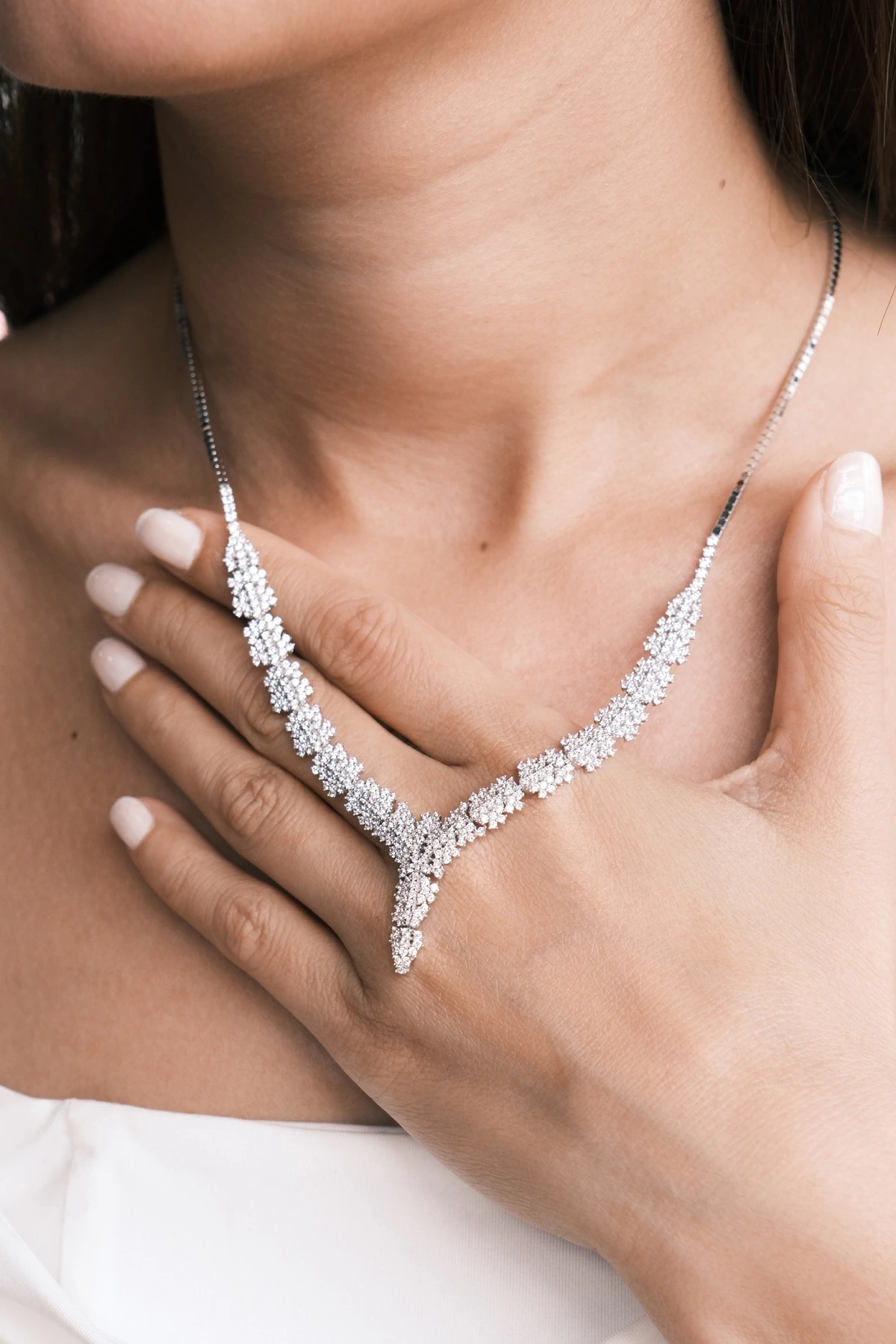 Asil 14 Ayar Taşlı Papatya Model Altın Kolye TKM1193