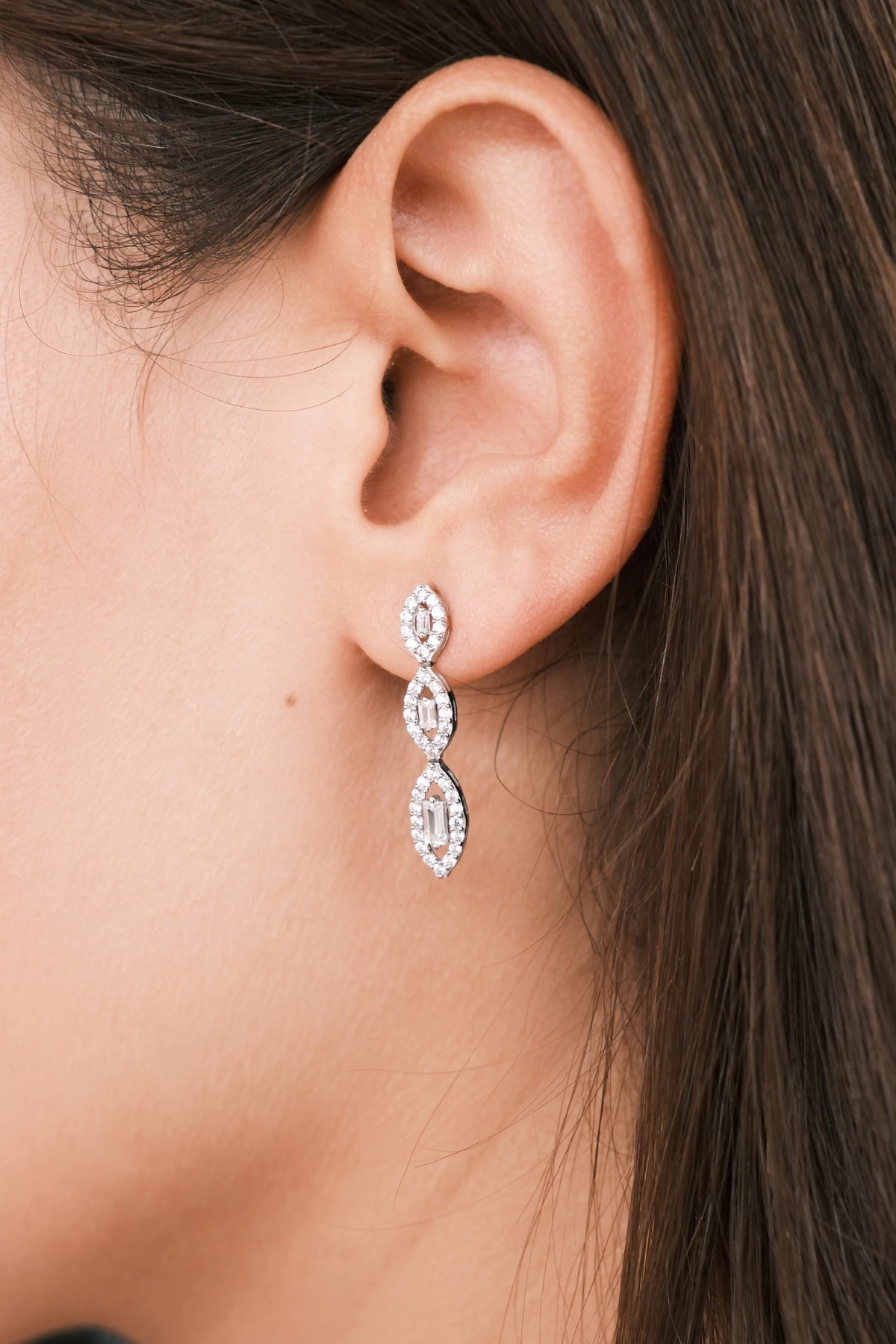 Asil 14 Ayar Baget Taşlı Göz Model Altın Küpe TKM1503