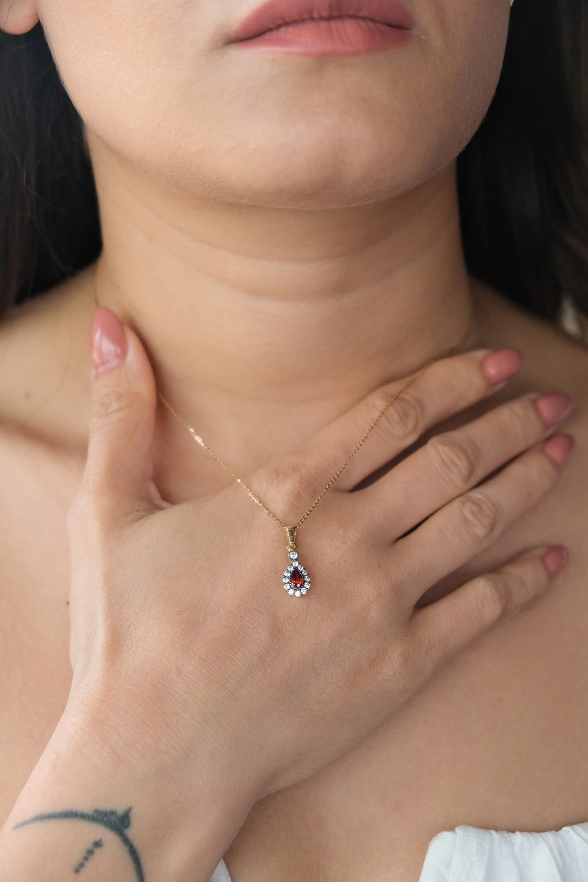 Asil 14 Ayar Kırmızı Anturaj Damla Altın Kolye TKM1382