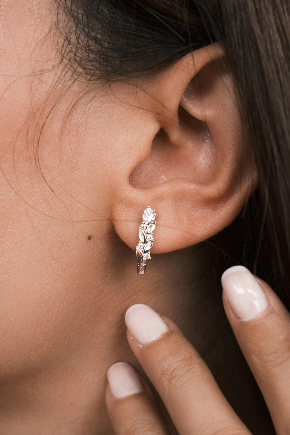 Asil 14 Ayar Taşlı Kalemli Yaprak Model Altın Küpe BLK713