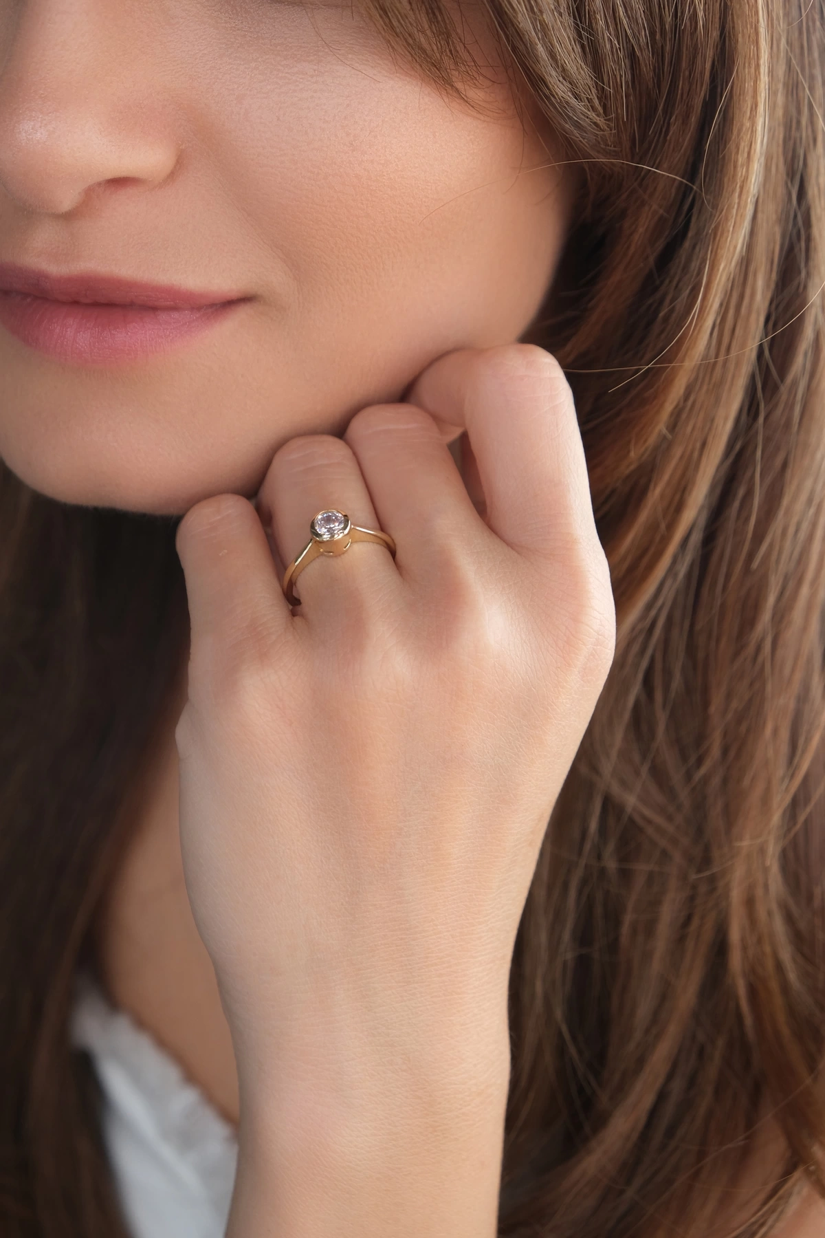 Asil 14 Ayar Gömülü Tek Taş Altın Yüzük TKM838