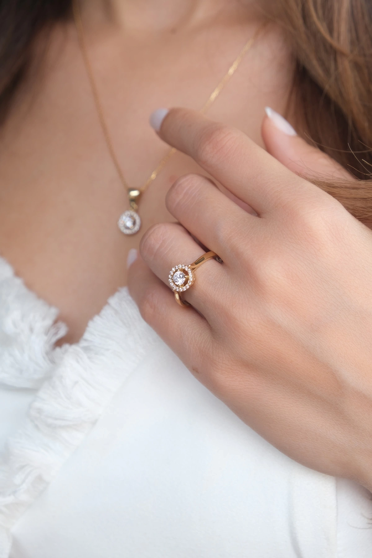 Asil 14 Ayar Yuvarlak Model Tek Taşlı Altın Yüzük TKM841