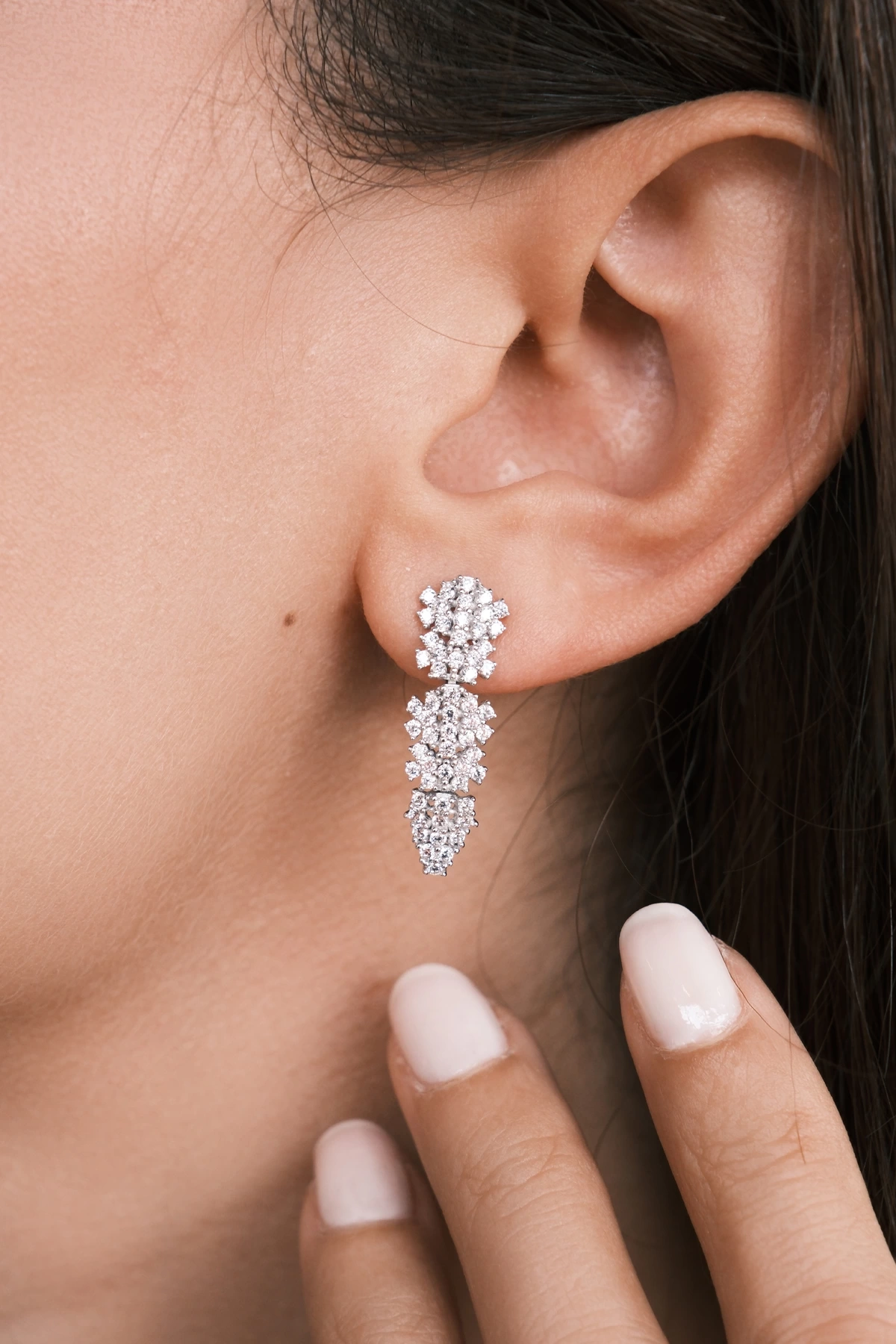 Asil 14 Ayar Taşlı Papatya Model Altın Küpe TKM1194