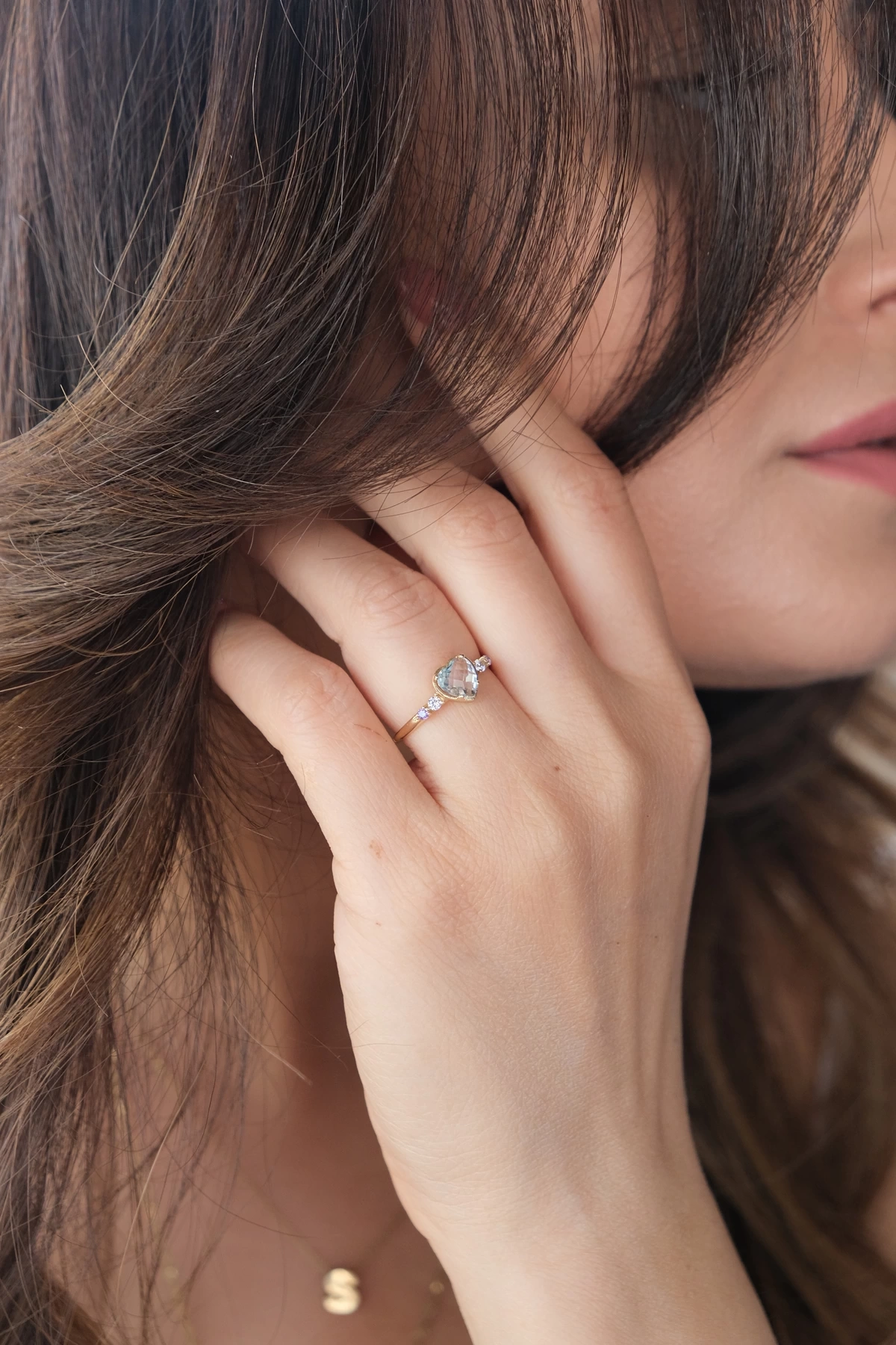 Asil 14 Ayar Kalpli Mavi Taş Altın Yüzük YZK3443