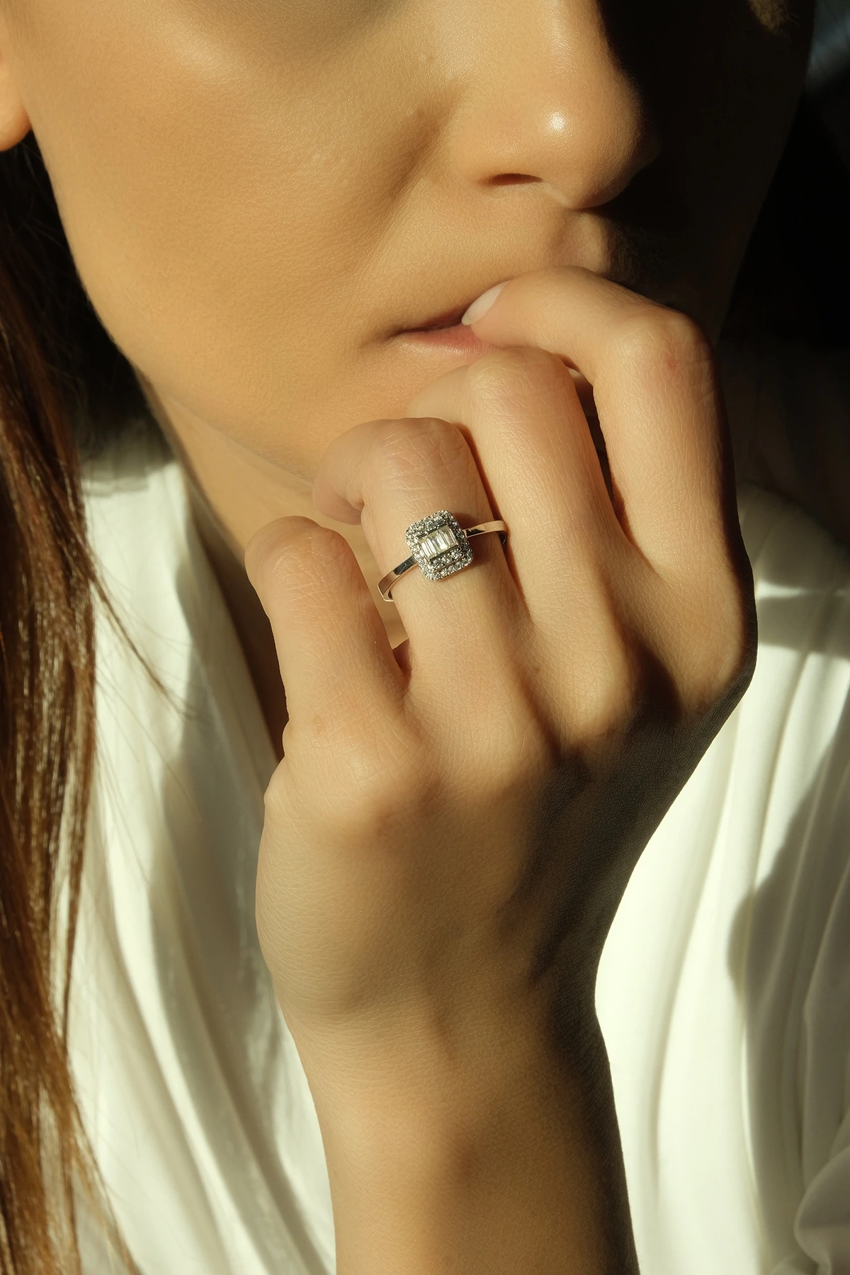 Asil 14 Ayar Baget Beyaz Altın Yüzük YZK2413