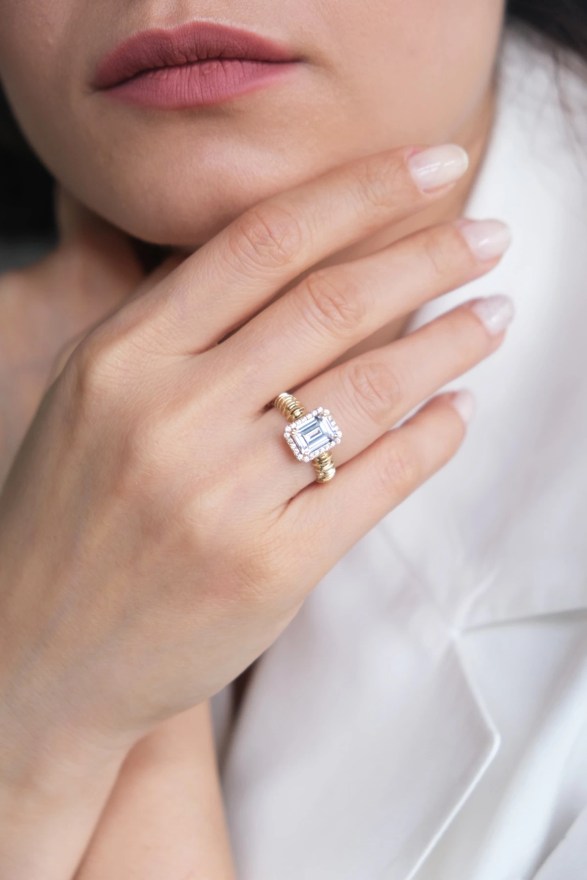 Asil 14 Ayar Baget Tek Taş Altın Yüzük YZK2927